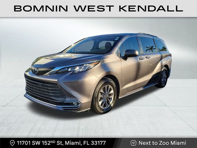 2021 Toyota Sienna XLE