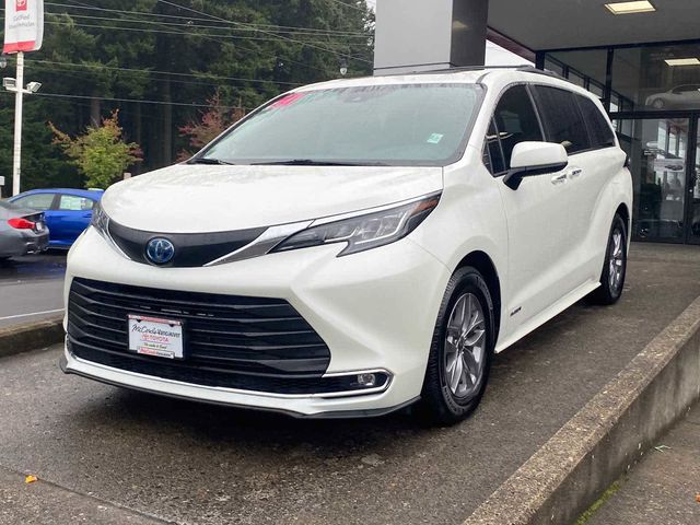 2021 Toyota Sienna XLE