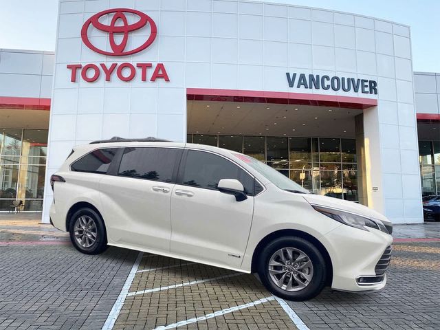 2021 Toyota Sienna XLE