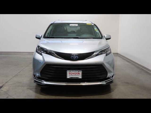 2021 Toyota Sienna XLE