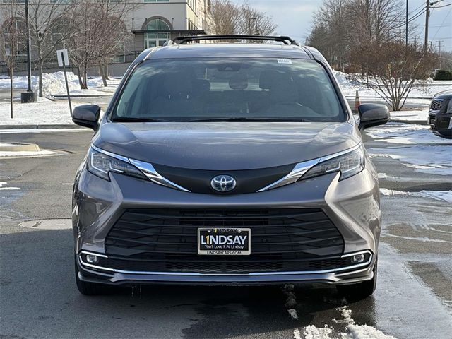 2021 Toyota Sienna XLE