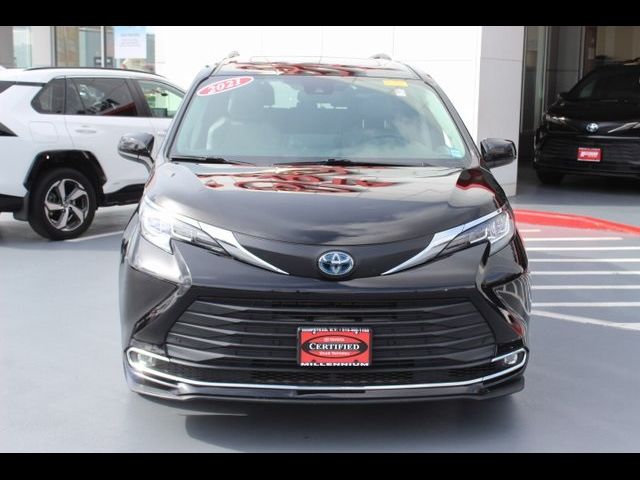 2021 Toyota Sienna XLE