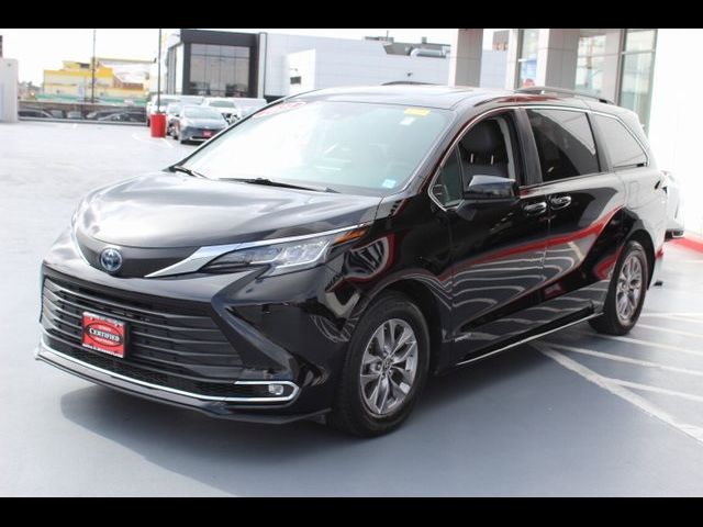 2021 Toyota Sienna XLE