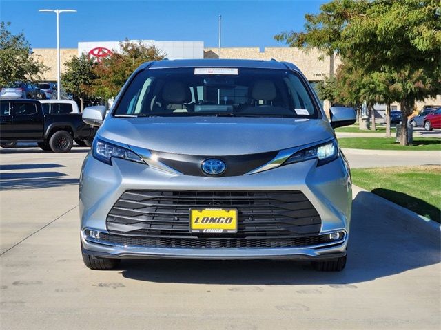 2021 Toyota Sienna XLE