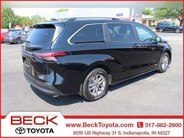 2021 Toyota Sienna XLE