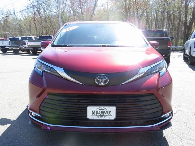 2021 Toyota Sienna XLE