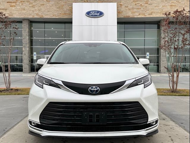 2021 Toyota Sienna XLE