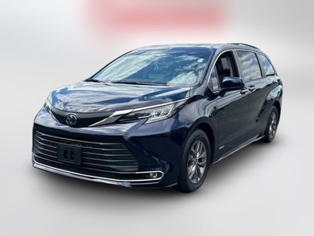 2021 Toyota Sienna XLE