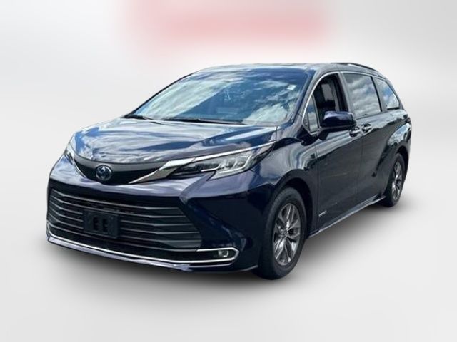 2021 Toyota Sienna XLE