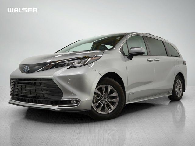 2021 Toyota Sienna XLE