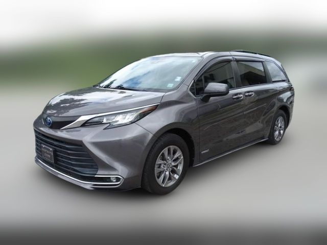 2021 Toyota Sienna XLE