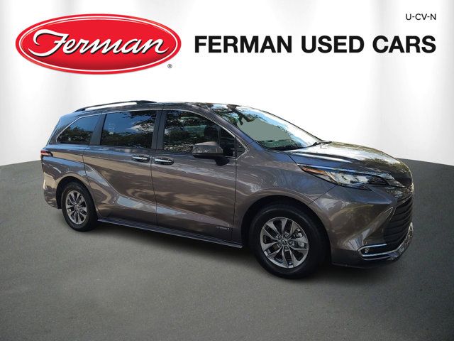 2021 Toyota Sienna XLE