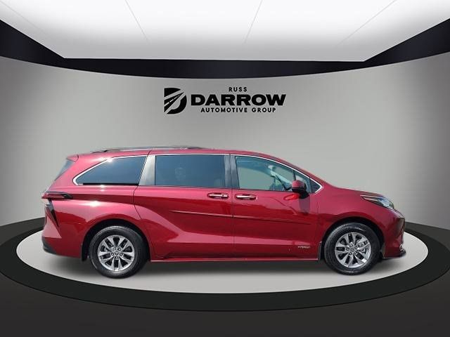 2021 Toyota Sienna XLE