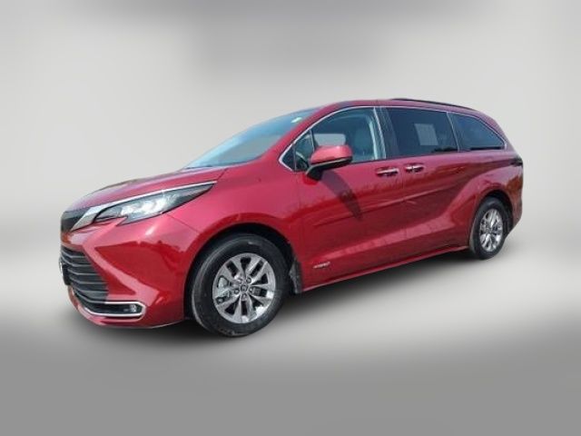 2021 Toyota Sienna XLE