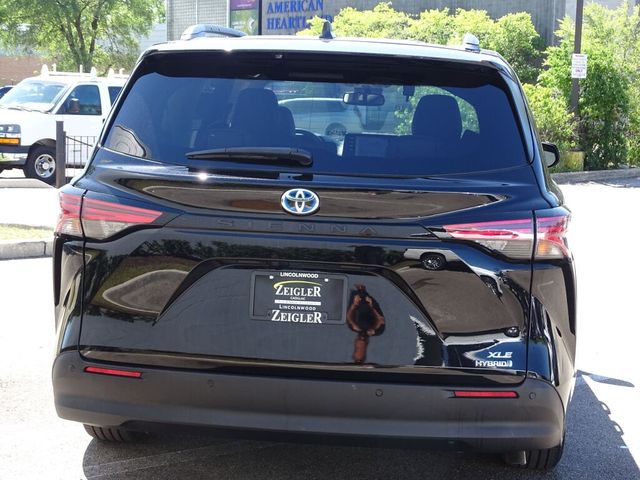 2021 Toyota Sienna XLE