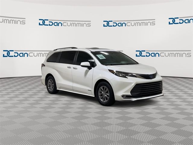 2021 Toyota Sienna XLE