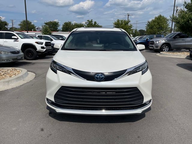 2021 Toyota Sienna XLE