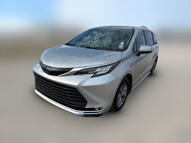 2021 Toyota Sienna XLE