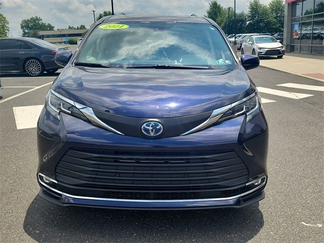 2021 Toyota Sienna XLE