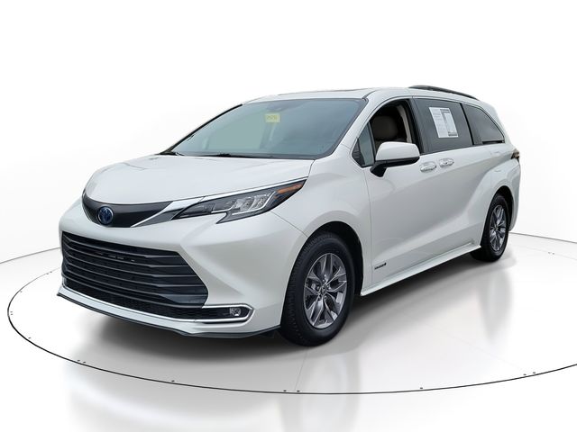 2021 Toyota Sienna XLE