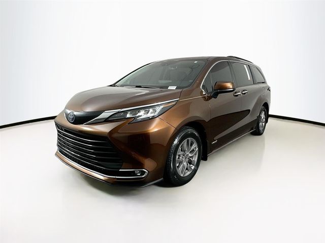 2021 Toyota Sienna XLE