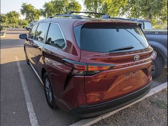 2021 Toyota Sienna XLE