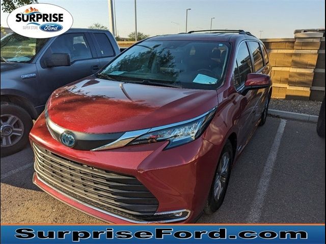 2021 Toyota Sienna XLE