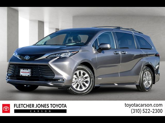 2021 Toyota Sienna XLE