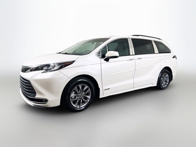 2021 Toyota Sienna XLE