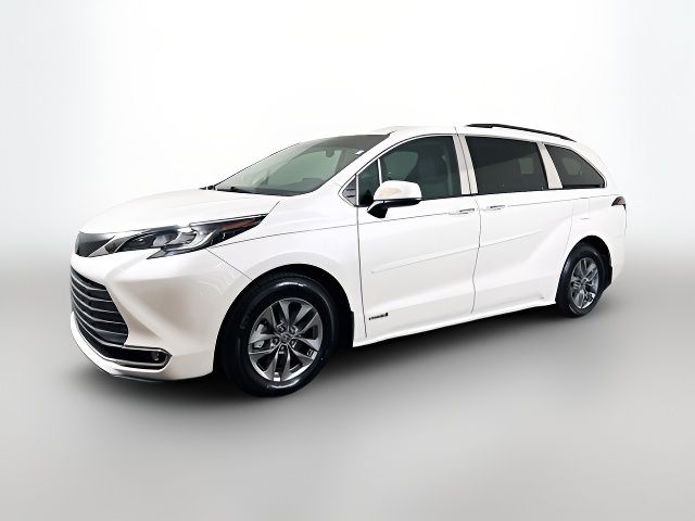 2021 Toyota Sienna XLE