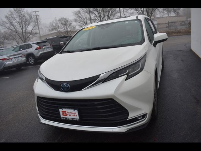 2021 Toyota Sienna XLE