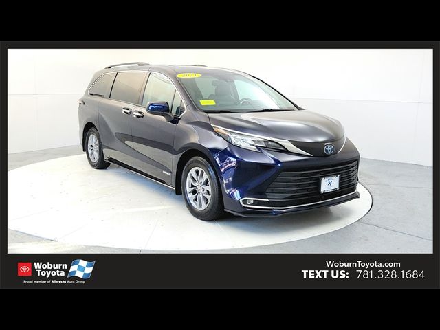 2021 Toyota Sienna XLE