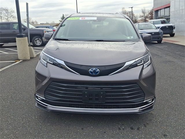 2021 Toyota Sienna XLE