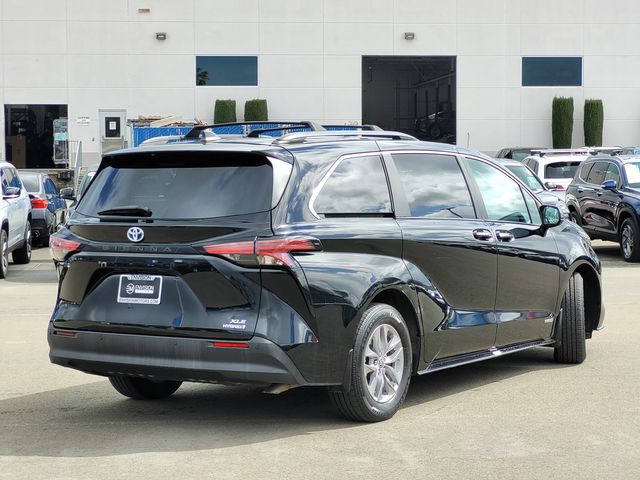 2021 Toyota Sienna XLE