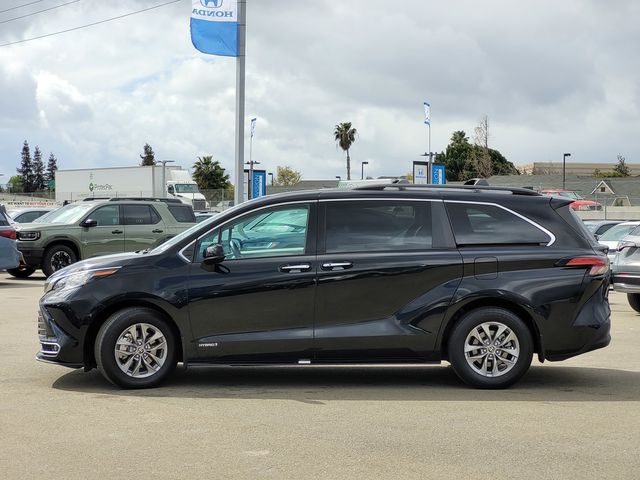 2021 Toyota Sienna XLE