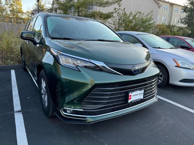 2021 Toyota Sienna XLE