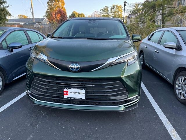 2021 Toyota Sienna XLE