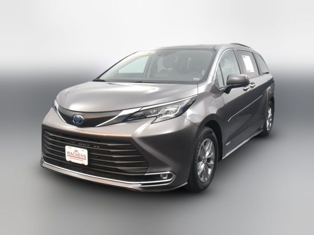 2021 Toyota Sienna XLE