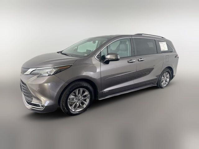 2021 Toyota Sienna XLE