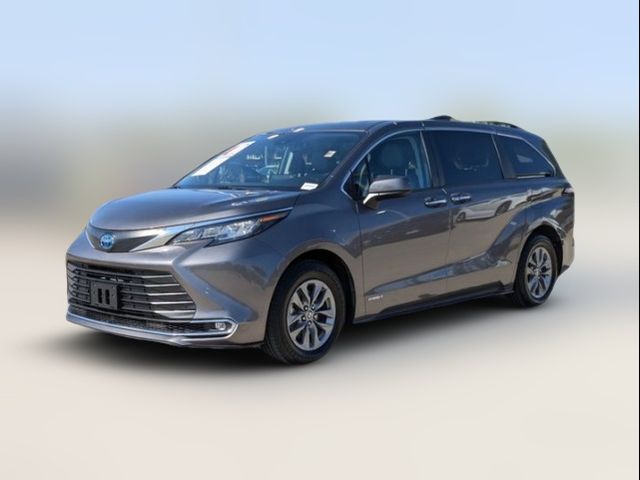 2021 Toyota Sienna XLE