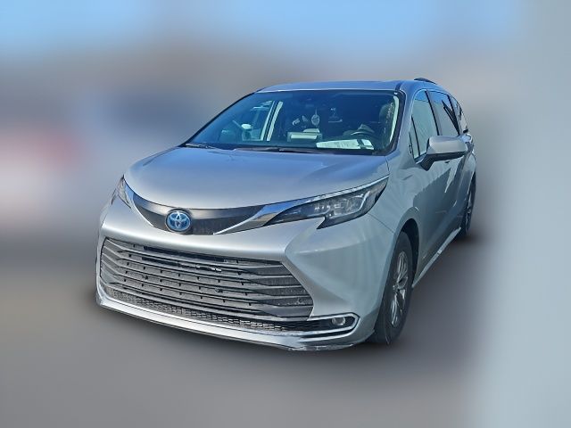 2021 Toyota Sienna XLE