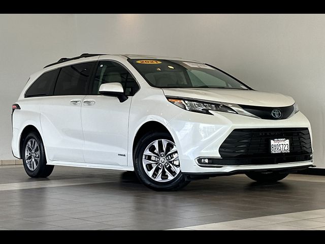 2021 Toyota Sienna XLE