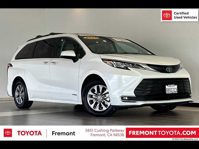 2021 Toyota Sienna XLE