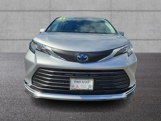 2021 Toyota Sienna XLE