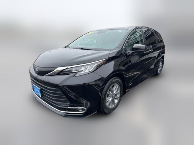 2021 Toyota Sienna XLE