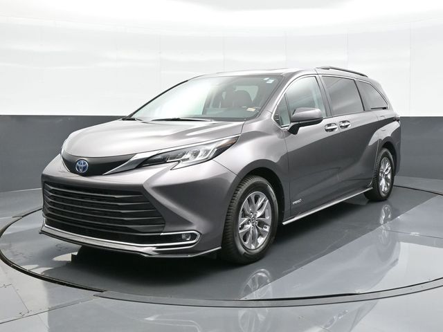 2021 Toyota Sienna XLE