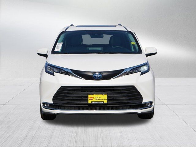 2021 Toyota Sienna XLE