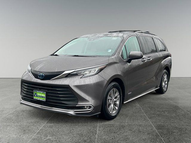 2021 Toyota Sienna XLE