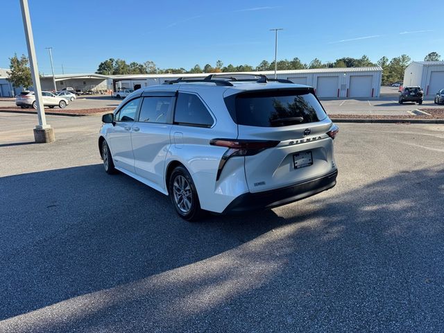 2021 Toyota Sienna XLE