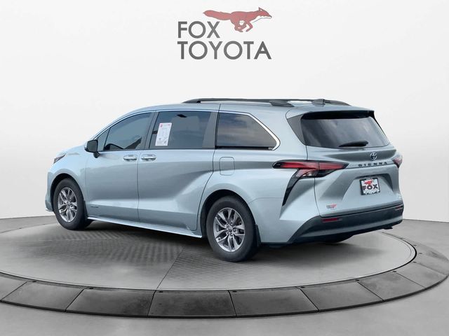 2021 Toyota Sienna XLE